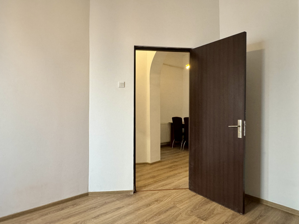 Apartament 2 camere în vilă | 57 mp utili | Vitan | potrivit firmă 