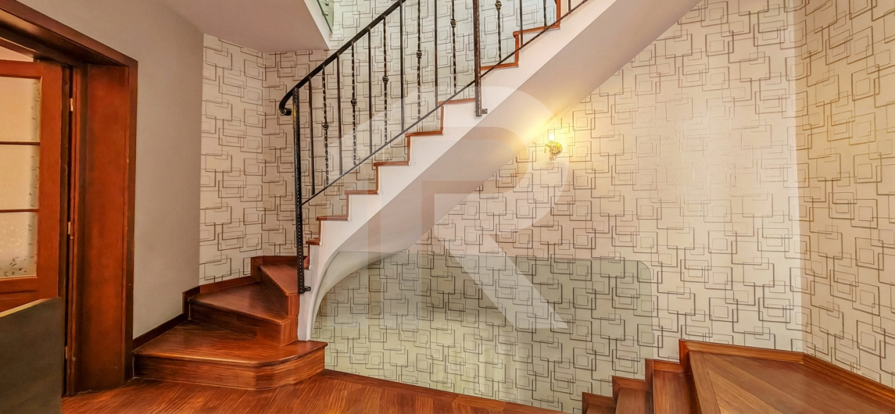 Spațiu profesional cu caracter într-o vilă individuală