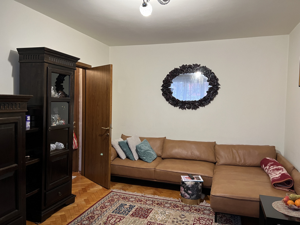 Apartament 2 camere Mihalache. Metrou.