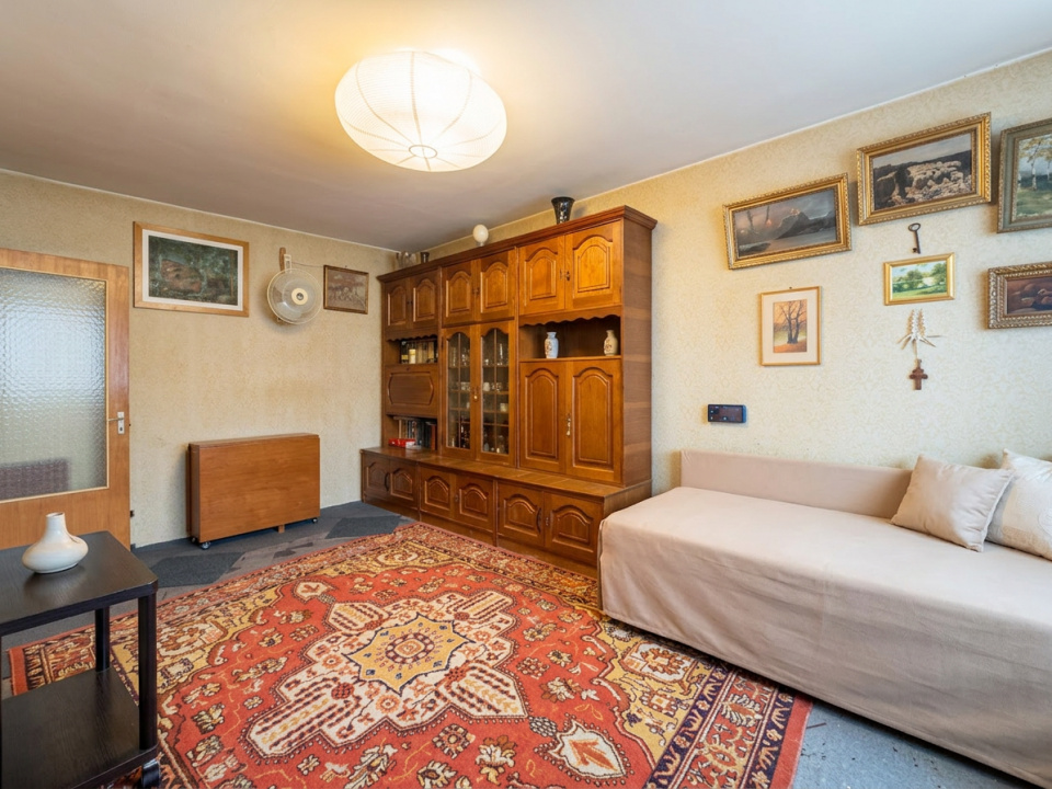 Apartament 3 camere Pantelimon Piata Delfinului