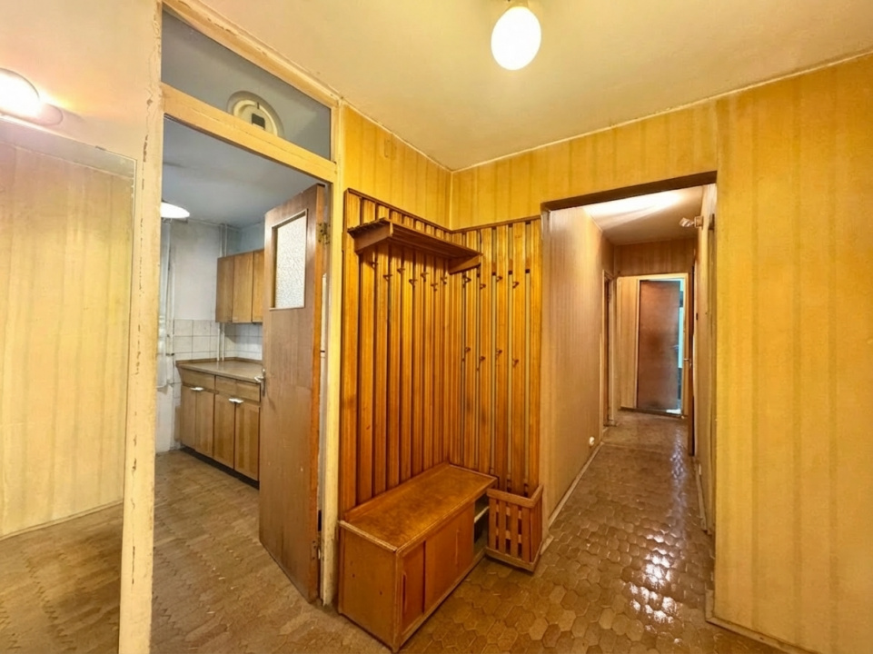 Apartament 3 camere Pantelimon Piata Delfinului