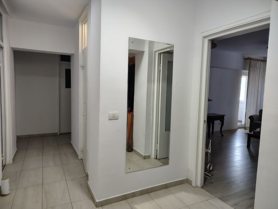 4 camere Mosilor centrala proprie, decomandat