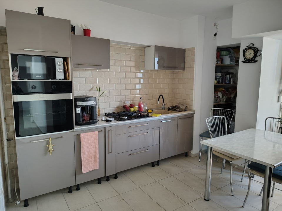 4 camere Mosilor centrala proprie, decomandat