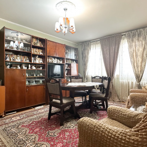 Apartamentul care te așteaptă să-l transformi în casa ta