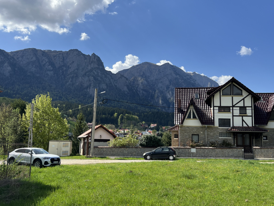 Teren 1407 mp Poiana Tapului. Vedere Bucegi .Tripla Deschidere