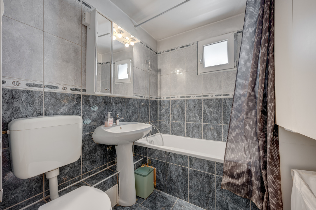 Pantelimon, Delfinului,  Bloc Reabilitat Termic 