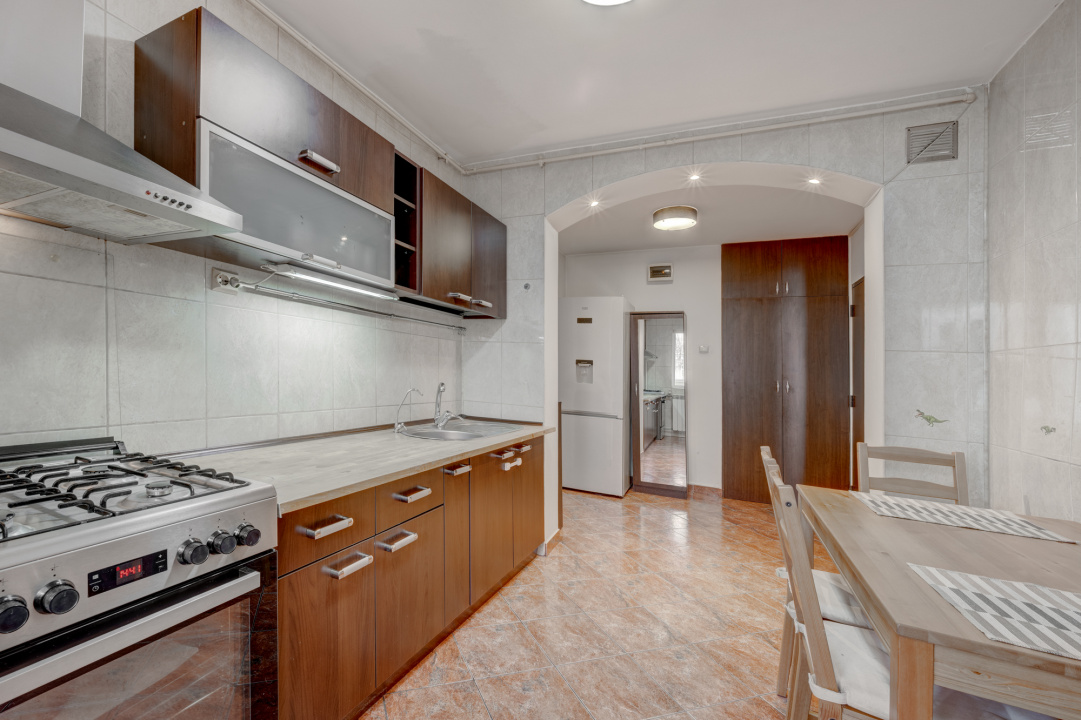 Pantelimon, Delfinului,  Bloc Reabilitat Termic 