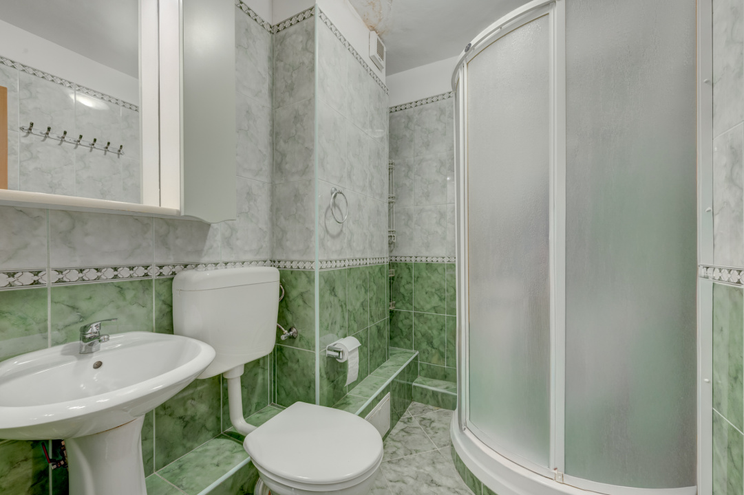 Pantelimon, Delfinului,  Bloc Reabilitat Termic 