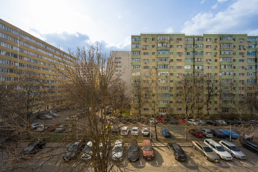 Pantelimon, Delfinului,  Bloc Reabilitat Termic 