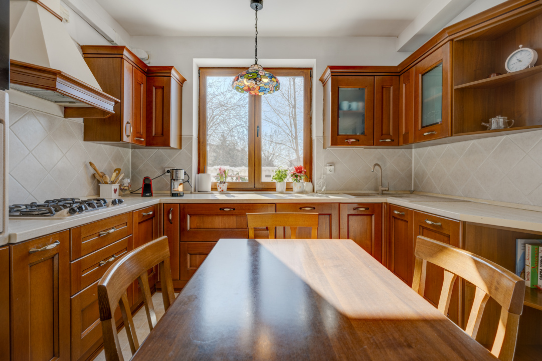 VILA DE INCHIRIAT, DRUMUL TABEREI-PRELUNGIREA GHENCEA- STR. FUNIGEILOR