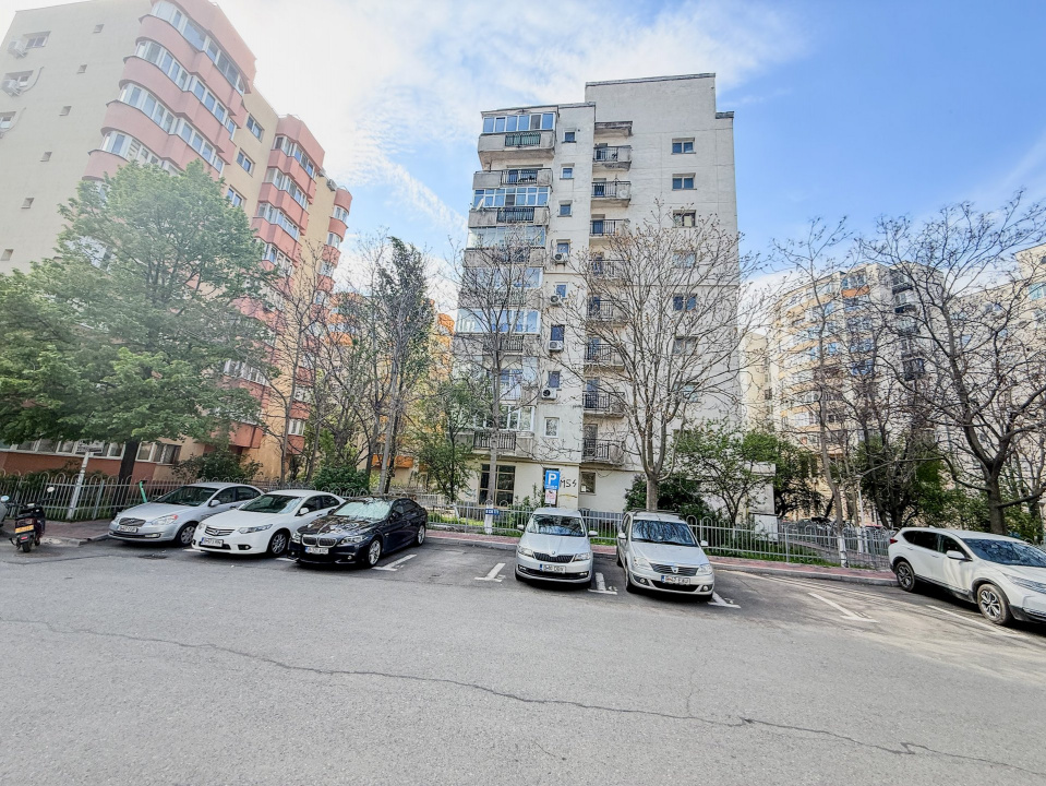 Studio decomandat 39 mp, etaj 3, mobilat complet — Unirii