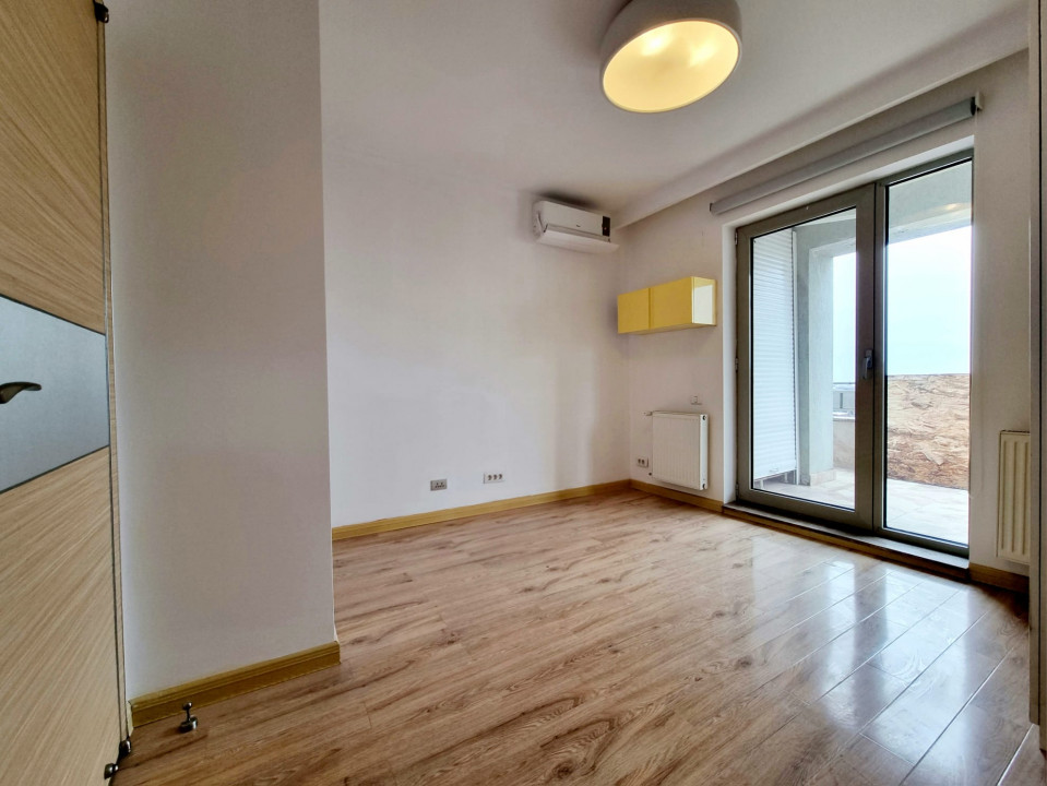 Apartament 4 camere penthouse militari uverturii