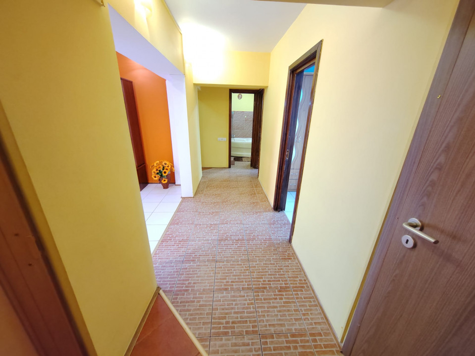 Apartament 4 camere Metrou Brancoveanu vedere parc,oferta rara