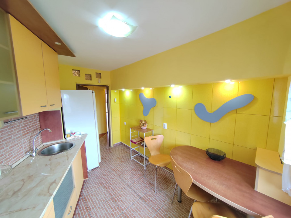 Apartament 4 camere Metrou Brancoveanu vedere parc,oferta rara