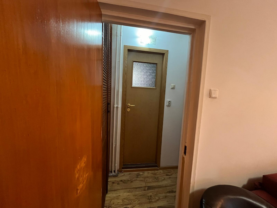 Apartament 4 camere Teiul Doamnei Lacul Tei Facultatea de Constructii