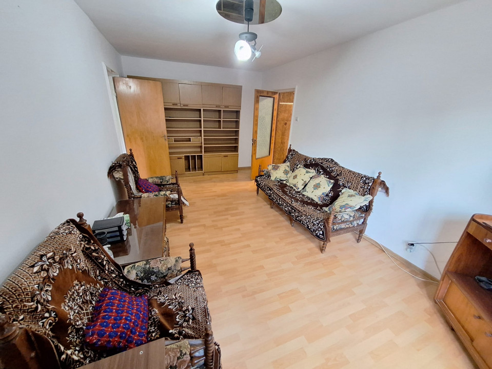 Apartament 3 camere Piata Sudului Str. Garnitei