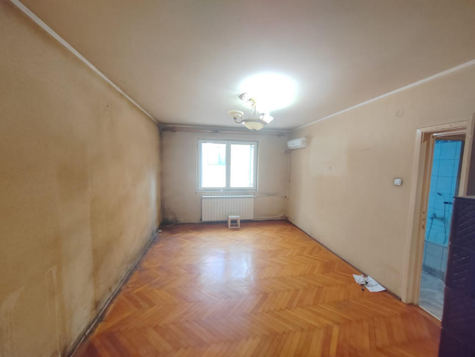 Apartament 2 camere curte si boxa in proprietate