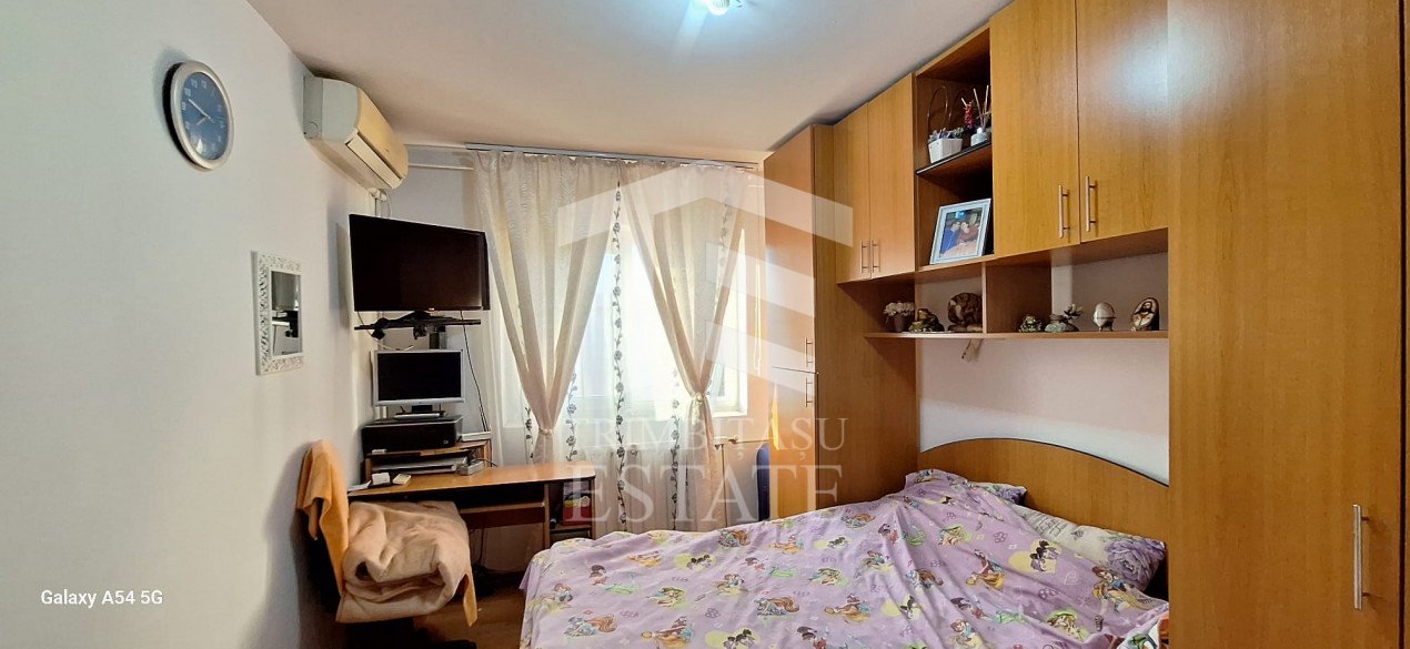 Apartament 3 camere decomandat 2 bai Bloc 1986 Apusului-str. Alesd