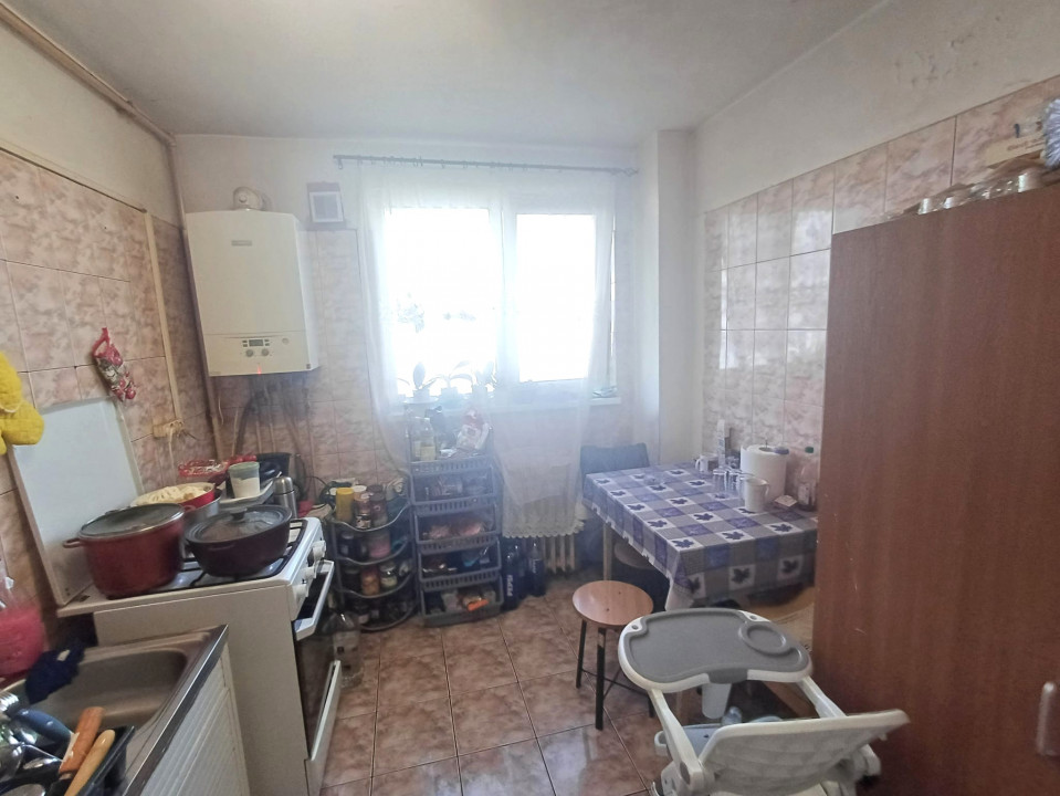 De Vanzare Apartament 3 Camere  Titan Ozana 