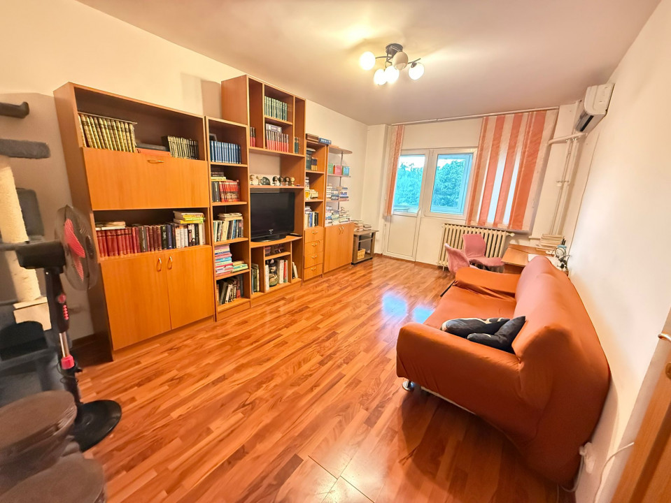 Apartament 3 camere Teiul Doamnei Lacul Tei