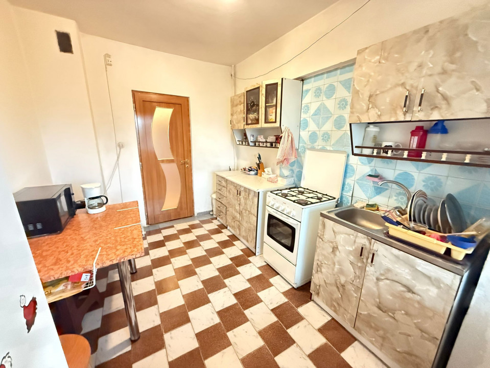 Apartament 3 camere Teiul Doamnei Lacul Tei