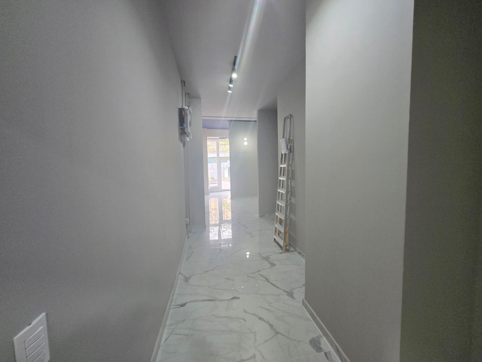 Spatiu comercial 101mp Dristor McDonald's Metrou Stradal Camil Ressu