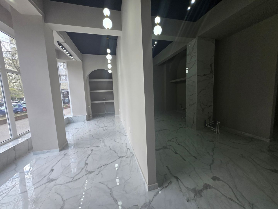 Spatiu comercial 101mp Dristor McDonald's Metrou Stradal Camil Ressu