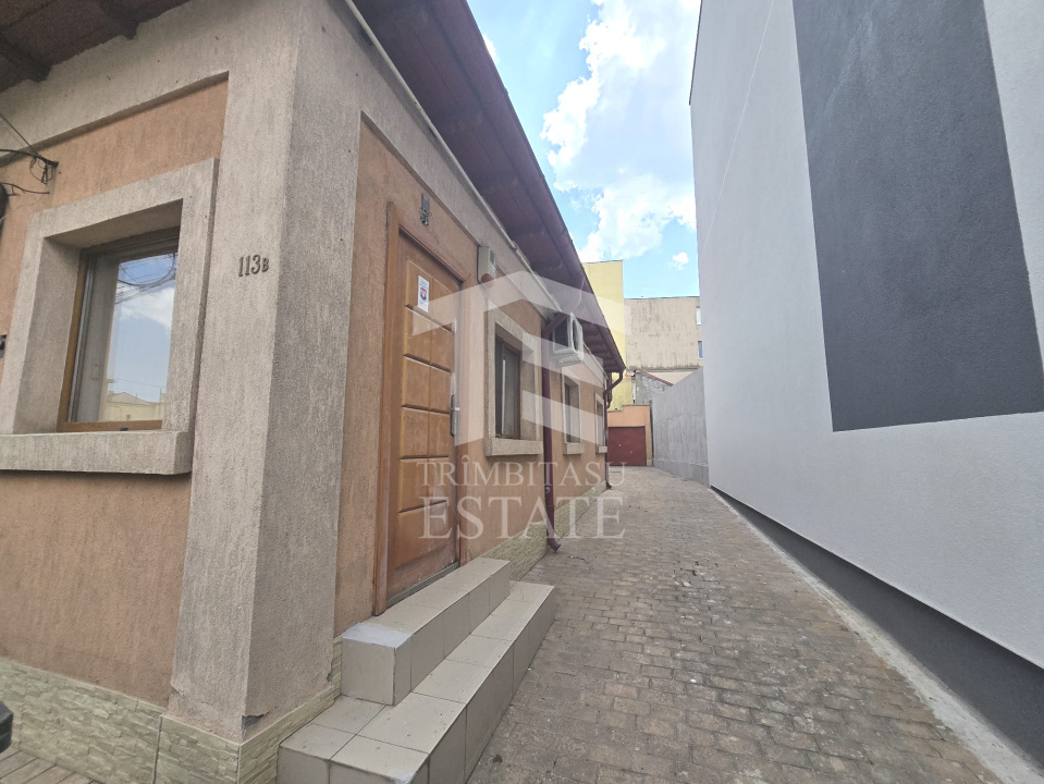 CENTRU- Casa de inchiriat pentru birouri.