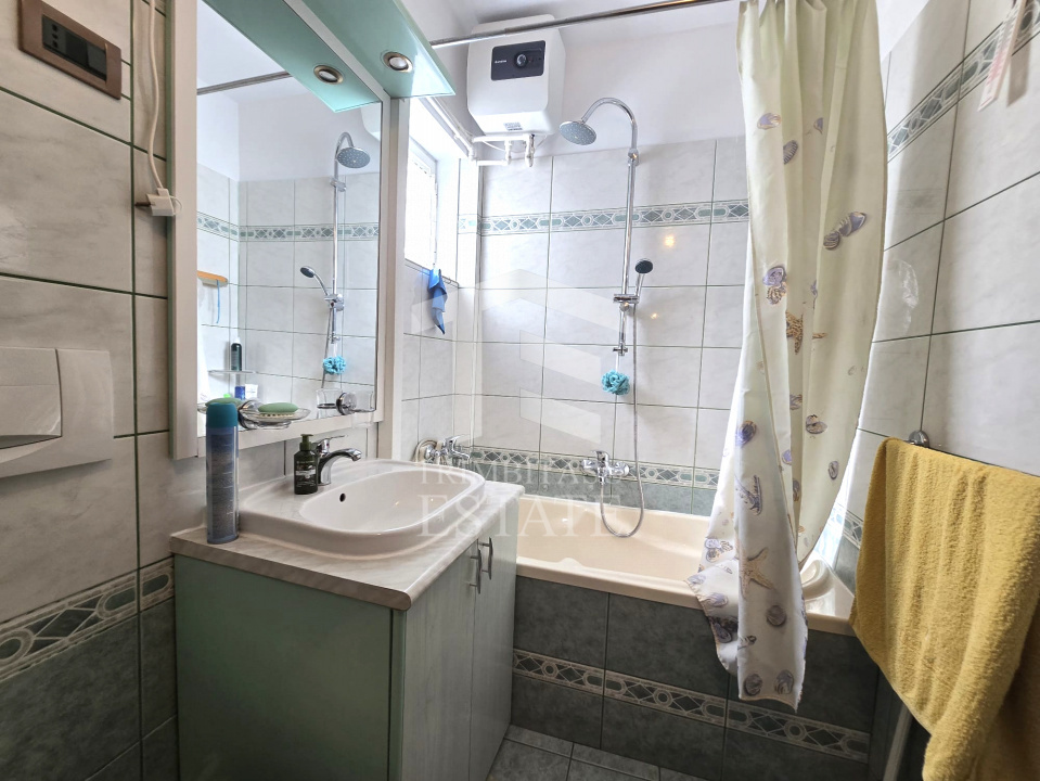 TOMIS NORD- CIRESICA-Apartament 3 camere de vanzare.