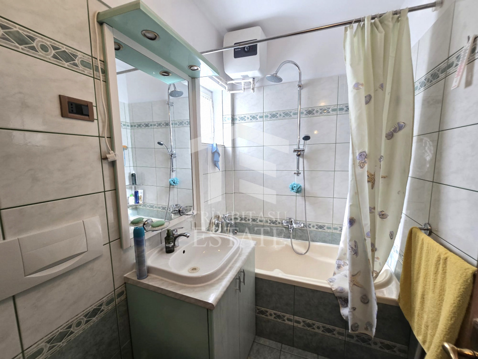 TOMIS NORD- CIRESICA-Apartament 3 camere de vanzare.