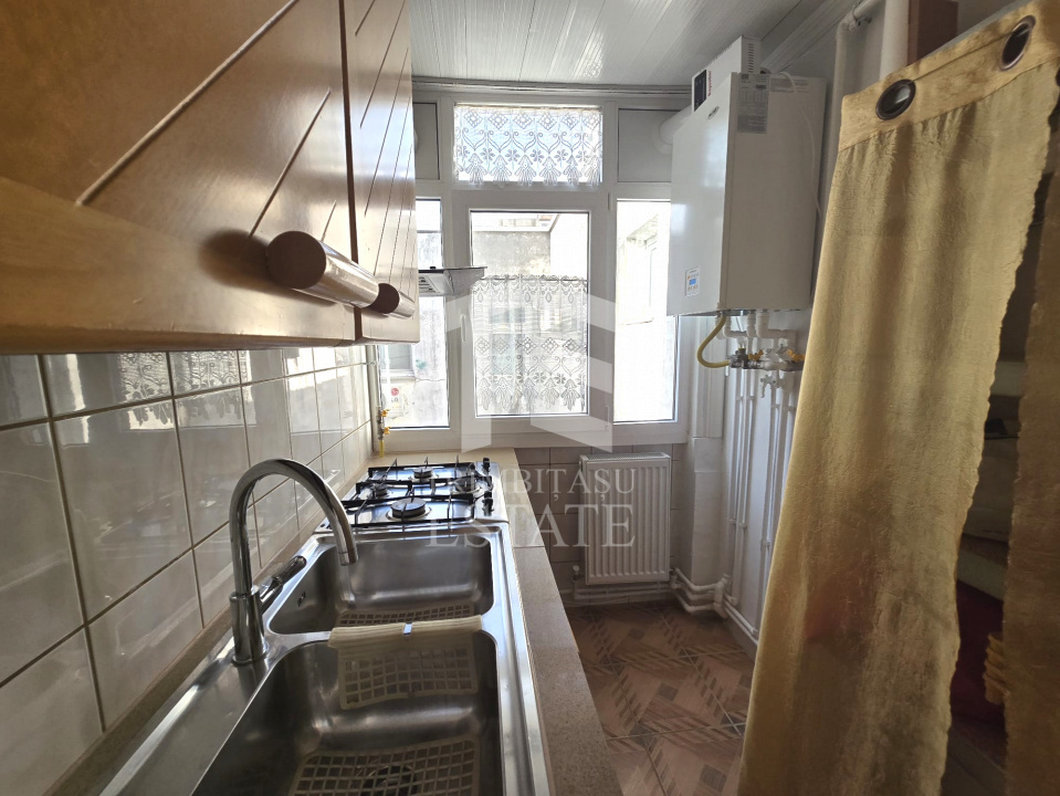 TOMIS NORD- CIRESICA-Apartament 3 camere de vanzare.