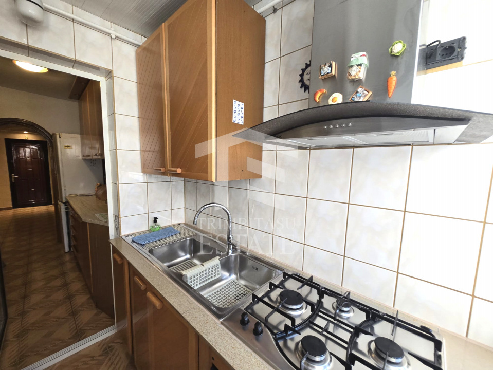 TOMIS NORD- CIRESICA-Apartament 3 camere de vanzare.