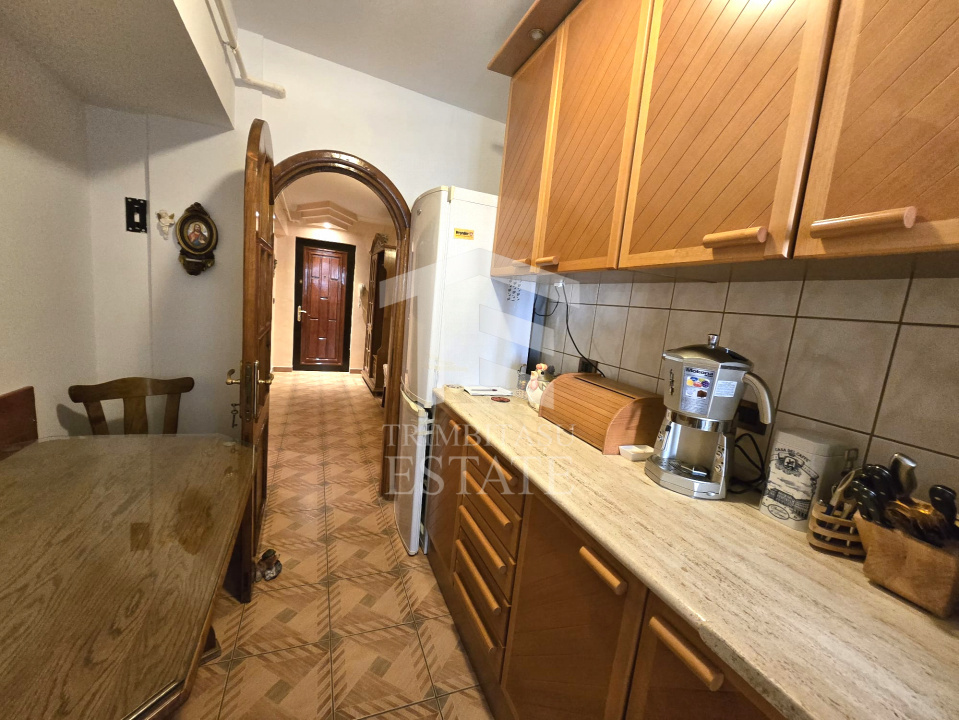 TOMIS NORD- CIRESICA-Apartament 3 camere de vanzare.