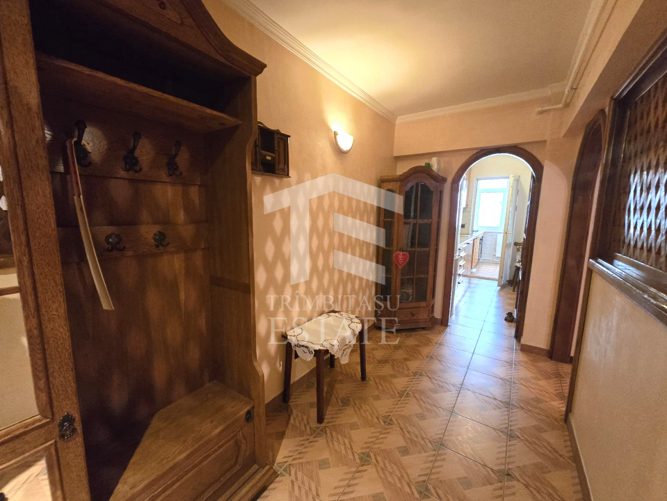 TOMIS NORD- CIRESICA-Apartament 3 camere de vanzare.