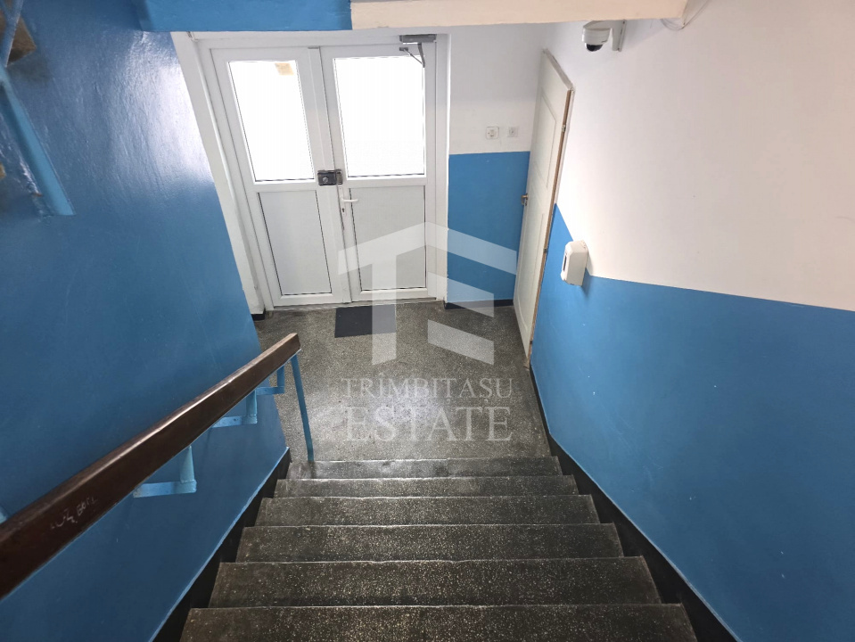 TOMIS NORD- CIRESICA-Apartament 3 camere de vanzare.