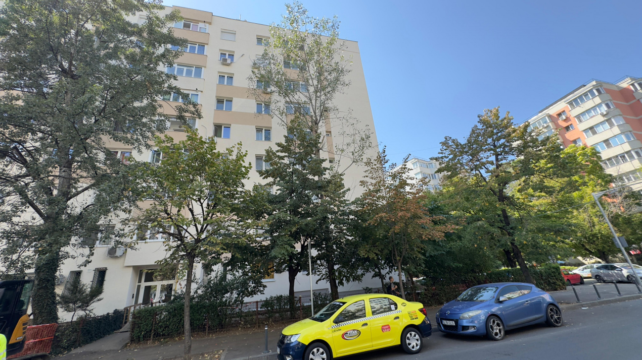 Apartament 4 Camere Teiul Doamnei Lacul Tei