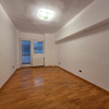Apart 3 camere birouri stradal Bulevardul Unirii colt Nerva Traian